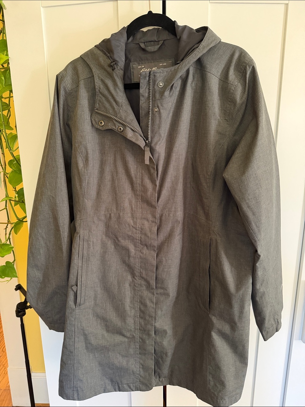 Eddie Bauer Women's Gray Hooded Rain Coat
